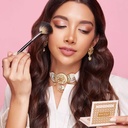 Zeena glow Highlightera