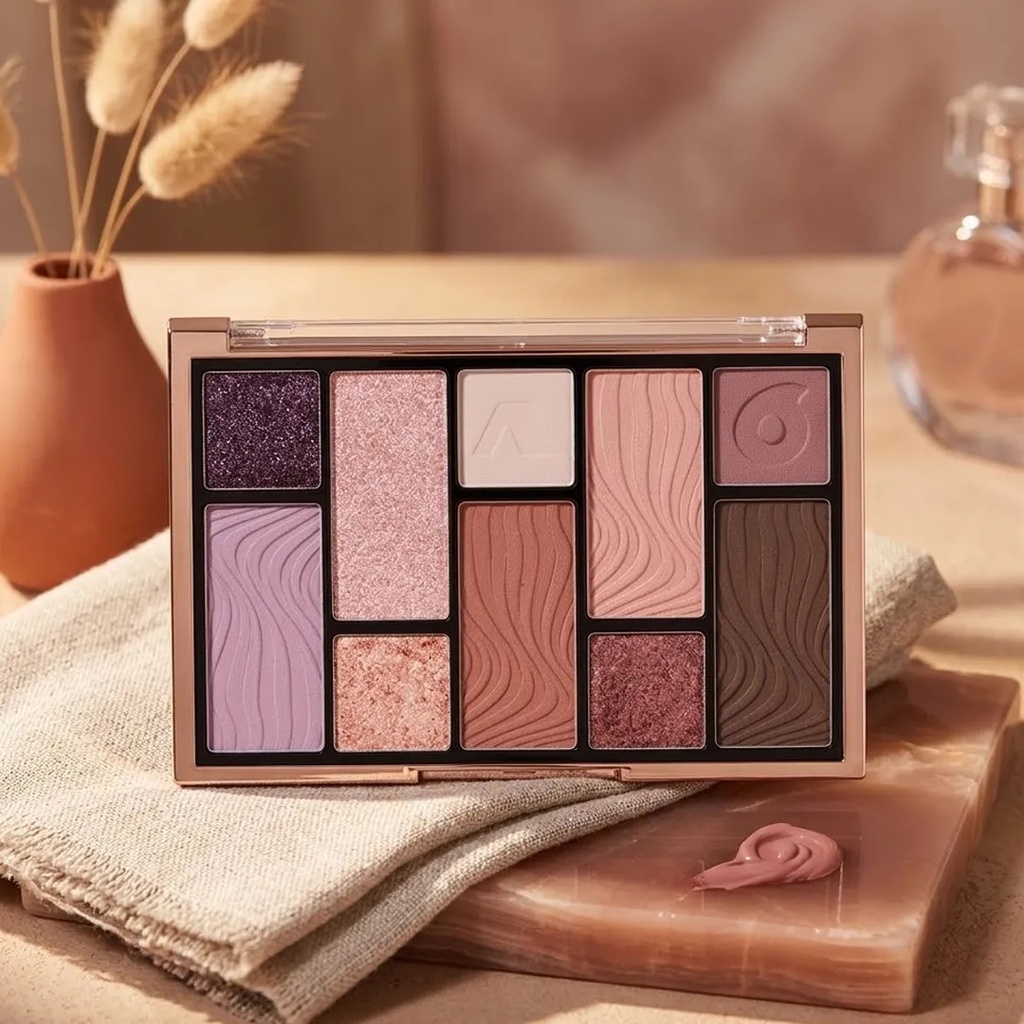Character 10 Color Eyeshadow PaletteA